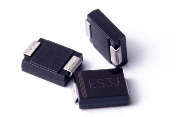 Диод ES3J 3А 600V 35нс DO-214A