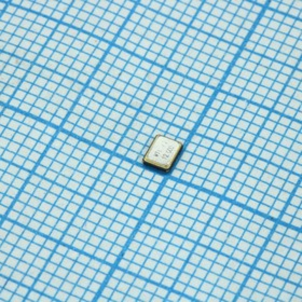Кварцевый резонатор 12.0 МГц WTL3M85266FO QSMD 3.2x2.5x0.8